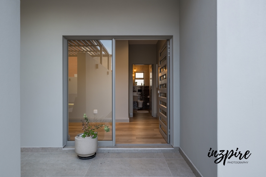 4 Bedroom Property for Sale in Glentana Western Cape